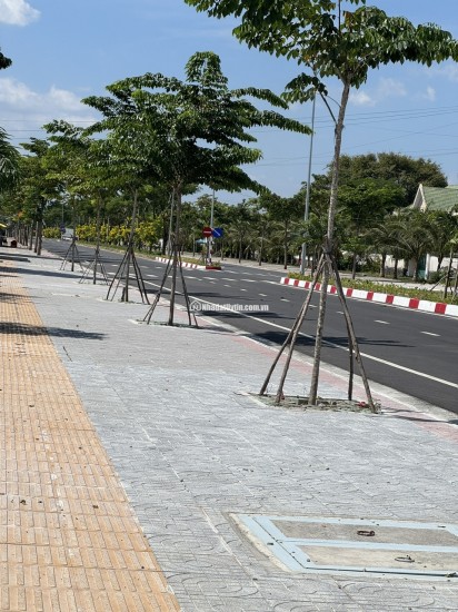 (Chính chủ) Cần bán gấp đất mặt tiền đường Trường Chinh (đường 81)